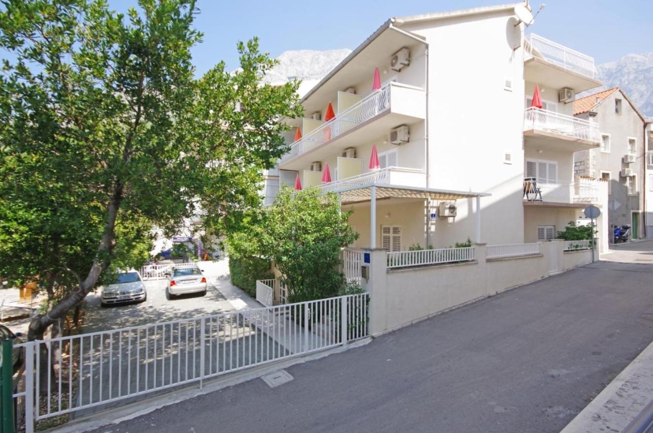 Villa Antonia Baska Voda Luaran gambar